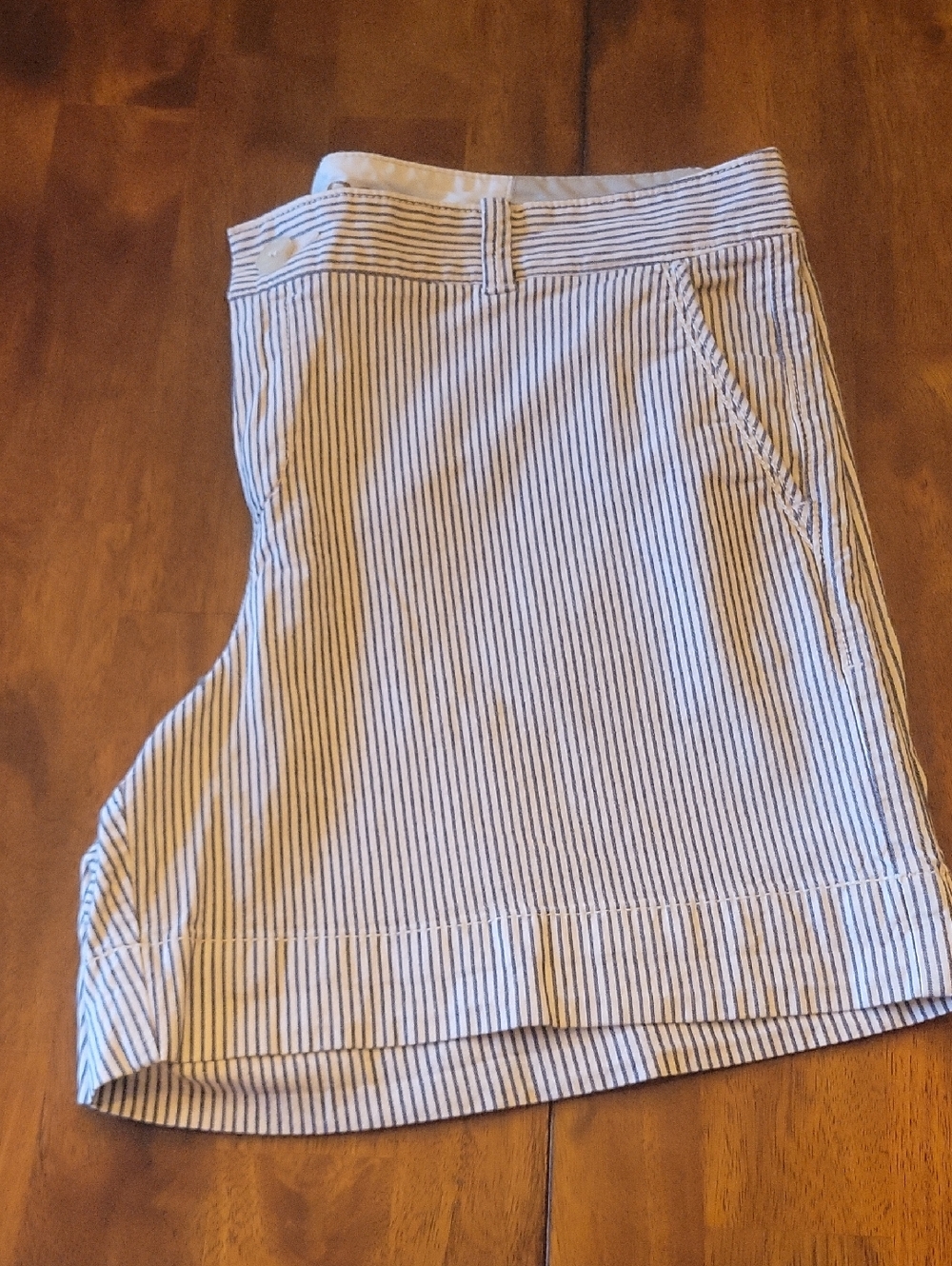 Dockers White and Navy Pinstripe Shorts